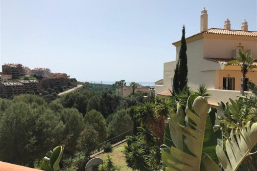 2 Bed Ground Floor Apartment for sale in Elviria, Costa del Sol
