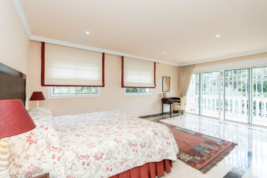 6 Bed Detached Villa for sale in Guadalmina Baja, Costa del Sol