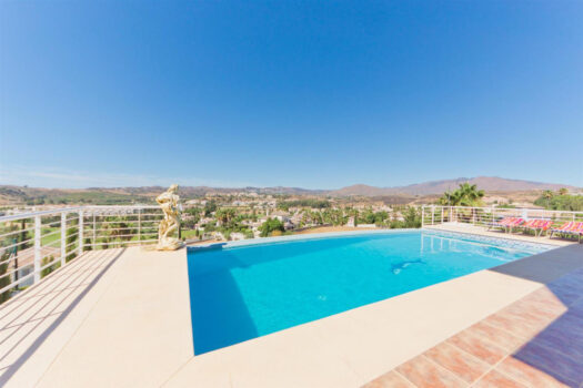 6 Bed Detached Villa for sale in Mijas Golf, Costa del Sol