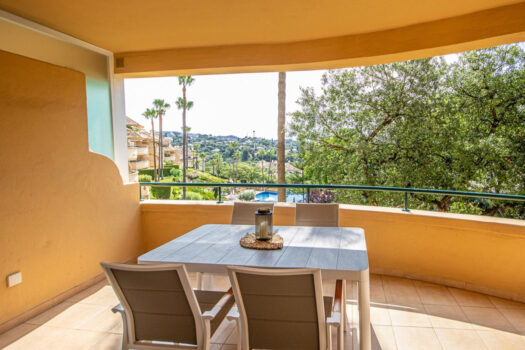 2 Bed Middle Floor Apartment for sale in Elviria, Costa del Sol