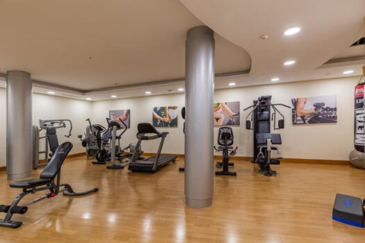 2 Bed Middle Floor Apartment for sale in Altos de los Monteros, Costa del Sol