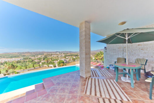 6 Bed Detached Villa for sale in Mijas Golf, Costa del Sol