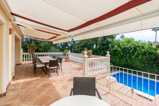6 Bed Detached Villa for sale in Guadalmina Baja, Costa del Sol