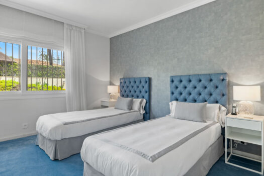 6 Bed Detached Villa for sale in Nueva Andalucia, Costa del Sol