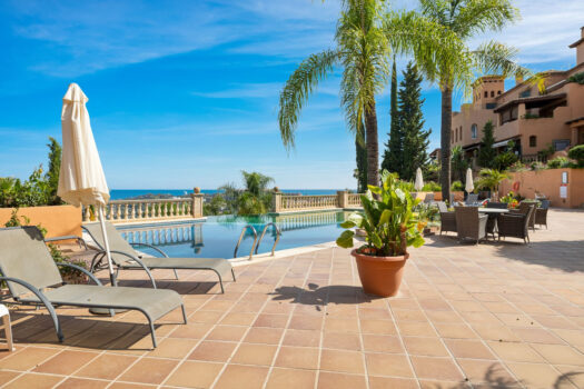 3 Bed roproperties.Penthouse Duplex Apartment for sale in Nueva Andalucia, Costa del Sol