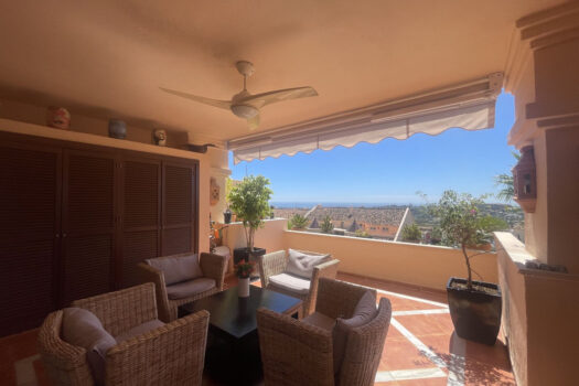 2 Bed Ground Floor Apartment for sale in Nueva Andalucia, Costa del Sol
