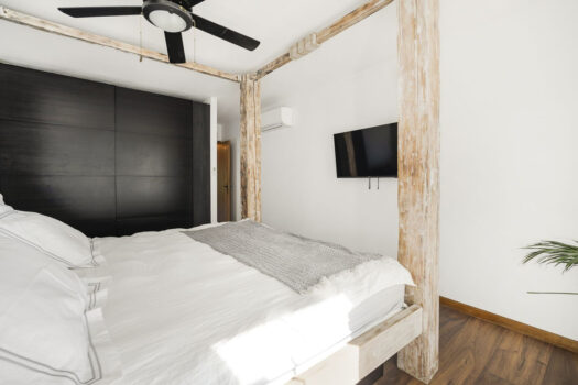 4 Bed Detached Villa for sale in Elviria, Costa del Sol