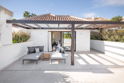 2 Bed Ground Floor Apartment for sale in Marbella, Costa del Sol