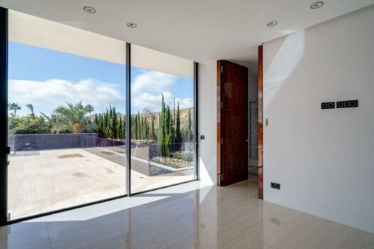 5 Bed Detached Villa for sale in Nueva Andalucia, Costa del Sol
