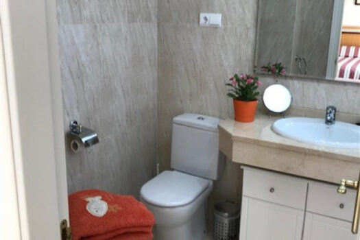 2 Bed Ground Floor Apartment for sale in Elviria, Costa del Sol