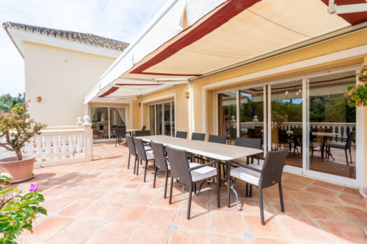 6 Bed Detached Villa for sale in Guadalmina Baja, Costa del Sol