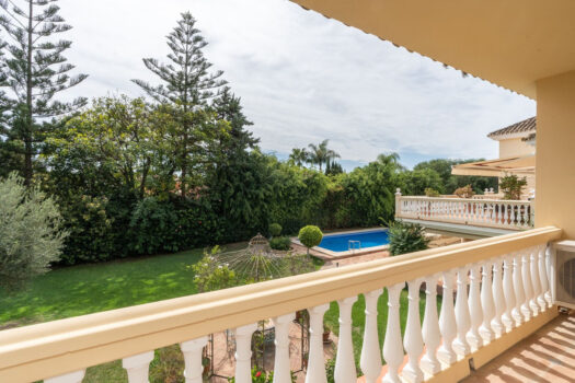 6 Bed Detached Villa for sale in Guadalmina Baja, Costa del Sol