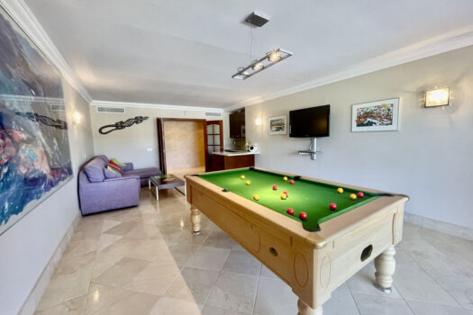 5 Bed Detached Villa for sale in Istan, Costa del Sol