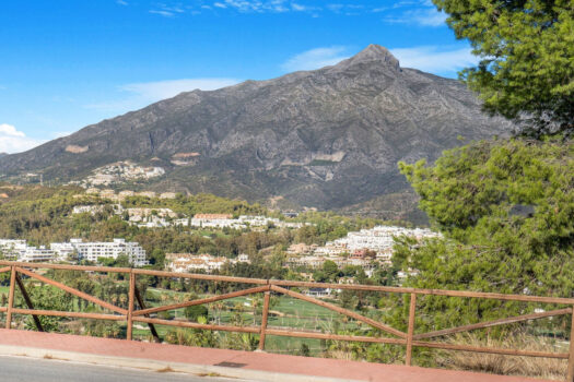 Samostatná vila – 4 ložnice – Nueva Andalucia