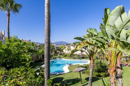 Řadový dům – 4 ložnice – El Paraiso
