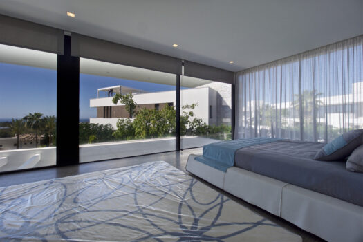 5 Bed Detached Villa for sale in Benahavis, Costa del Sol