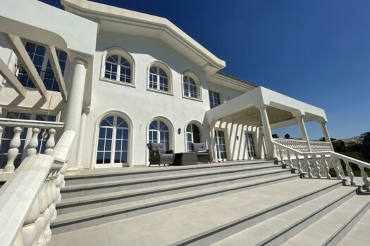 6 Bed Detached Villa for sale in Marbella, Costa del Sol