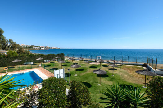 3 Bed Penthouse Apartment for sale in Estepona, Costa del Sol