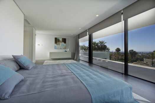 5 Bed Detached Villa for sale in Benahavis, Costa del Sol