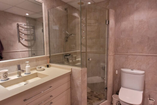 2 Bed Ground Floor Apartment for sale in Riviera del Sol, Costa del Sol