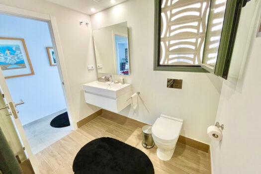 2 Bed Penthouse Apartment for sale in Cancelada, Costa del Sol