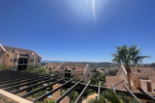 2 Bed Ground Floor Apartment for sale in Nueva Andalucia, Costa del Sol