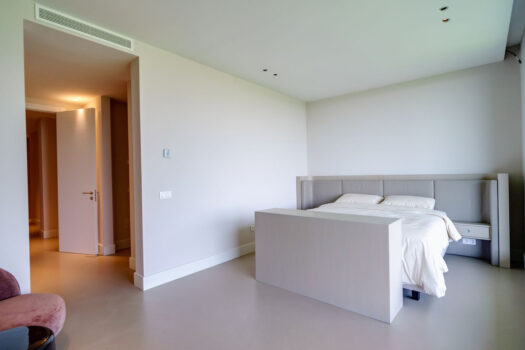 5 Bed Detached Villa for sale in Estepona, Costa del Sol