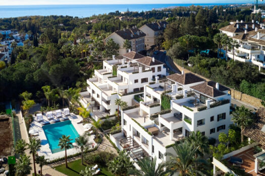 2 Bed Ground Floor Apartment for sale in Marbella, Costa del Sol