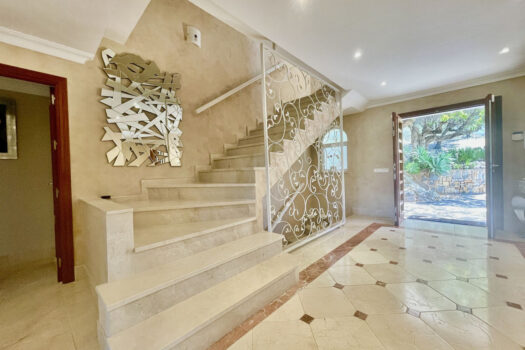 5 Bed Detached Villa for sale in Istan, Costa del Sol