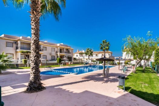 Bungalov v horním patře se soukromou střešní terasou