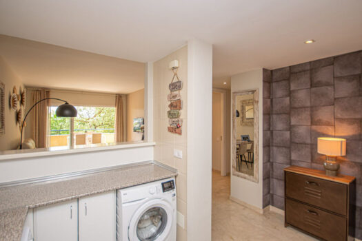 2 Bed Middle Floor Apartment for sale in Elviria, Costa del Sol