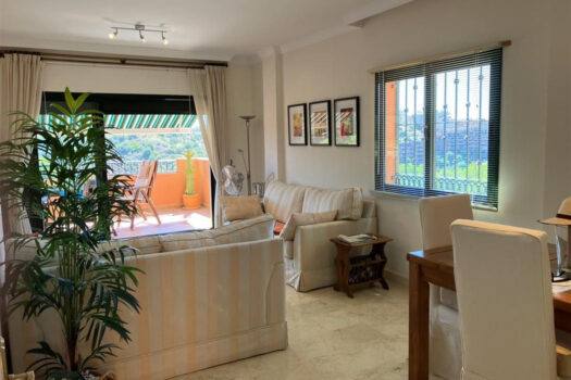 2 Bed Ground Floor Apartment for sale in Elviria, Costa del Sol