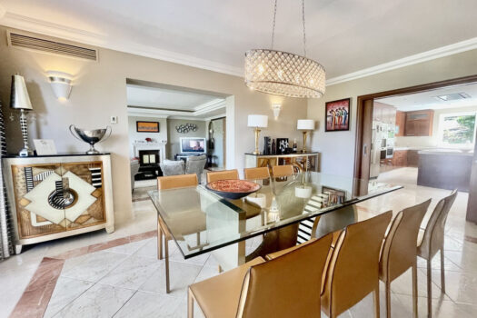 5 Bed Detached Villa for sale in Istan, Costa del Sol