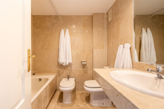 Dvoulůžkový byt v Nueva Andalucia, Costa del Sol