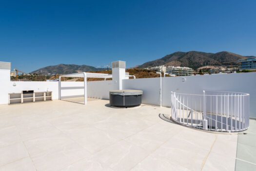 2 Bed roproperties.Penthouse Duplex Apartment for sale in Fuengirola, Costa del Sol