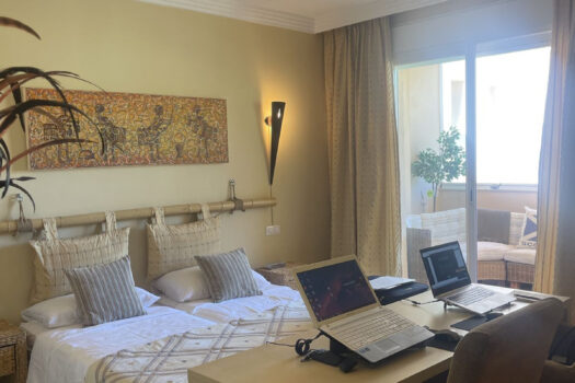 2 Bed Ground Floor Apartment for sale in Nueva Andalucia, Costa del Sol