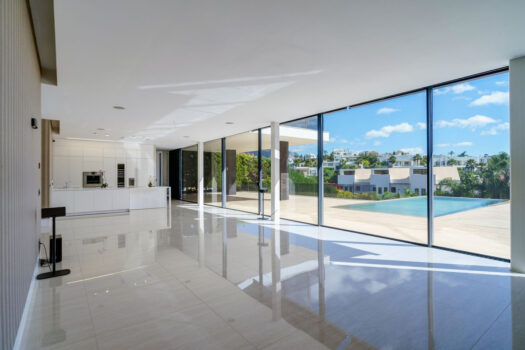 5 Bed Detached Villa for sale in Nueva Andalucia, Costa del Sol