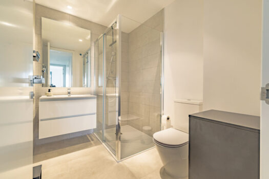 2 Bed Middle Floor Apartment for sale in Estepona, Costa del Sol