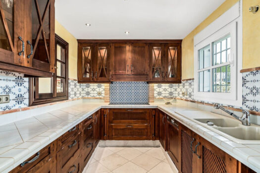 4 Bed Detached Villa for sale in Marbella, Costa del Sol