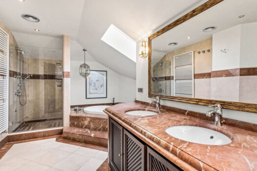 4 Bed Detached Villa for sale in Marbella, Costa del Sol