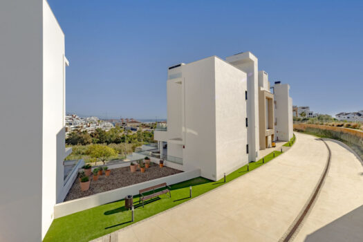 2 Bed Middle Floor Apartment for sale in Estepona, Costa del Sol