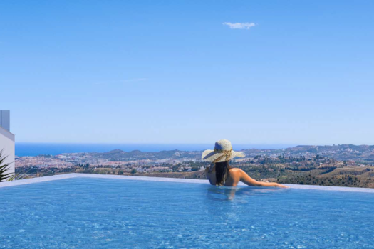 NOVOSTAVBA BYTU S VÝHLEDEM NA MOŘE V MIJAS.