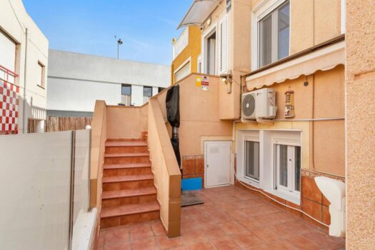 Mezonet 20 METRŮ od pláže La Mata.