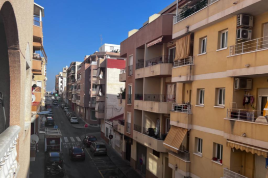 Apartmán s balkonem Torrevieja-PRODANO