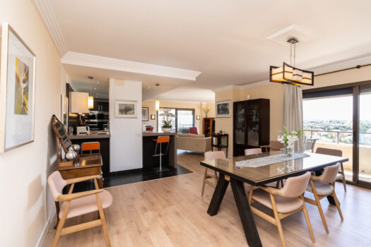 3 Bed Penthouse Apartment for sale in Atalaya, Costa del Sol