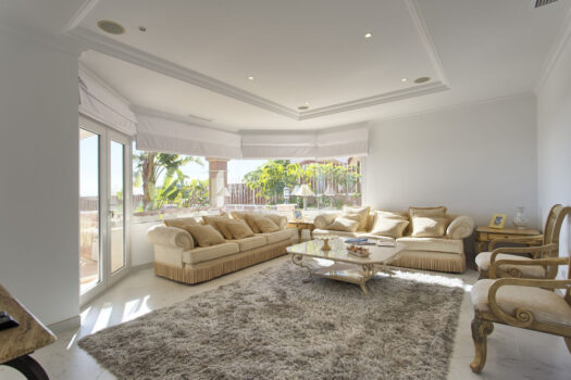 8 Bed Detached Villa for sale in Benahavis, Costa del Sol