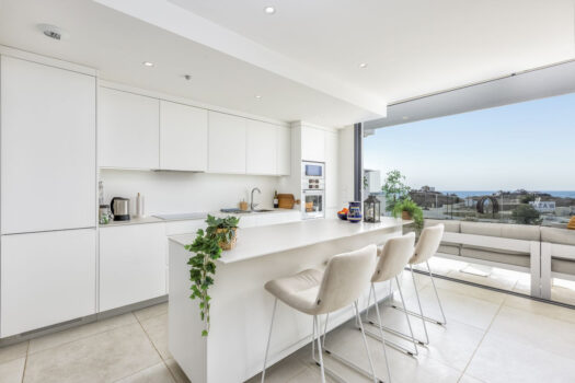 3 Bed Middle Floor Apartment for sale in Fuengirola, Costa del Sol