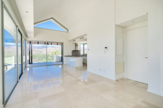4 Bed Penthouse Apartment for sale in Benahavis, Costa del Sol