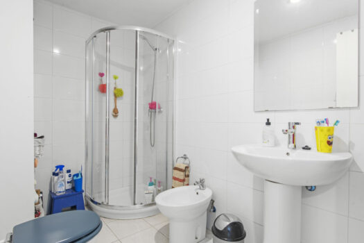 4 Bed Middle Floor Apartment for sale in Fuengirola, Costa del Sol