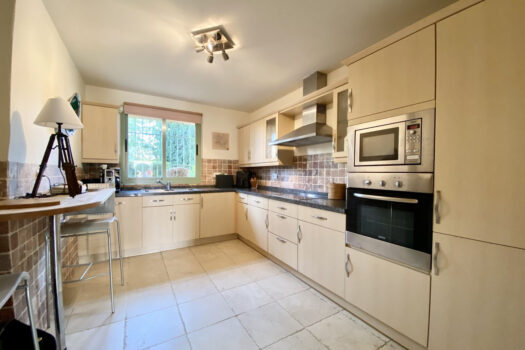 2 Bed Ground Floor Apartment for sale in Los Flamingos, Costa del Sol